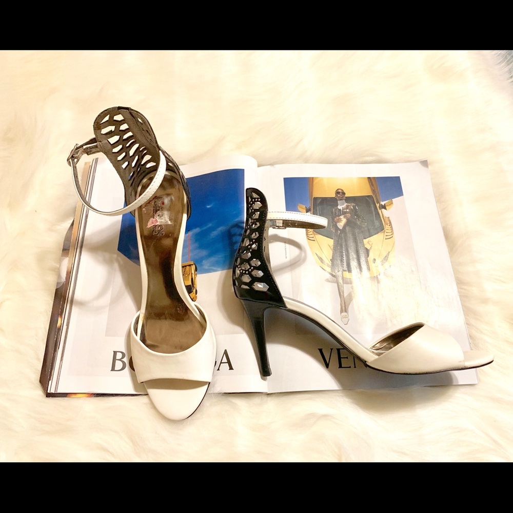 Carlos Santana Black and White Heels Sz 9